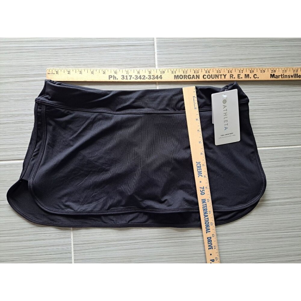 New Athleta Black Tidal Swim Skirt Skort Stretch Fabric Size M Summer Vacation - Picture 9 of 10